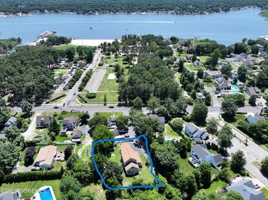 Location, Location! A true ''one of a kind'' property in a - photo 22