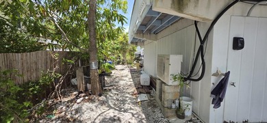 3-bedroom, 2-bath waterfront stilted home offers the perfect - photo 22