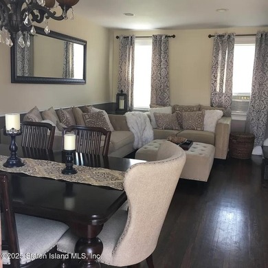 Welcome to this charming and meticulously maintained townhouse - photo 2