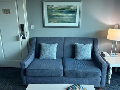 Wake up to the ocean in this beautiful well maintained 1BR/1BA