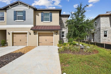 (private lake, pond, creek) Townhome/Townhouse For Sale in Land O Lakes Florida