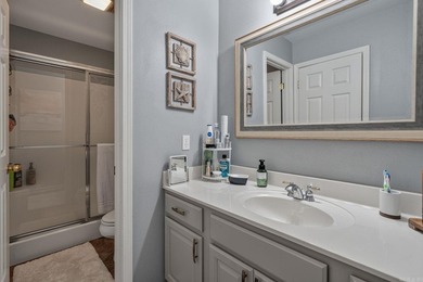 Fabulous townhome with a covered boat slip + 2-car garage on - photo 34