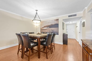 Welcome to this beautifully renovated 2-bedroom, 2-bathroom - photo 4