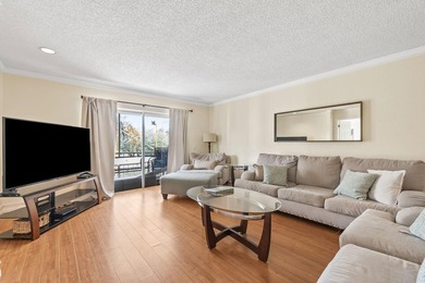 Welcome to this beautifully renovated 2-bedroom, 2-bathroom - photo 7