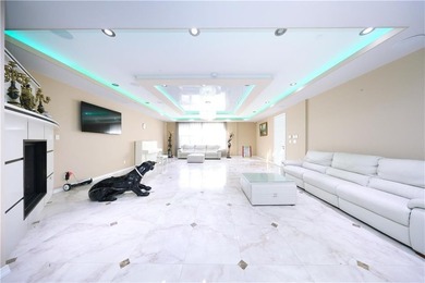 Luxury AND elegance Two-Family Home with Elevator, Rooftop, and - photo 7