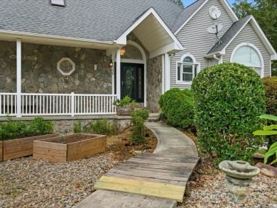 Lake Home ActiveUnderContr in Gastonia, North Carolina