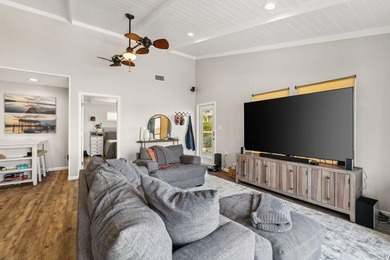 Gorgeous waterfront home that's as close to paradise as you can - photo 7