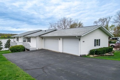 Lake Home For Sale in Lake Summerset, Illinois