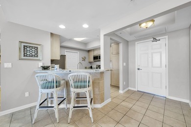 This beautiful beach front condo has a gorgeous panoramic view - photo 7