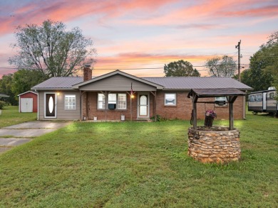 Lake Cumberland Home For Sale in Bronston Kentucky