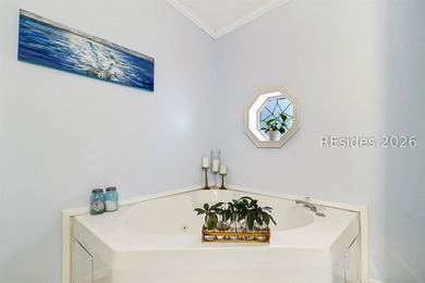 Tucked into the heart of the Alljoy area and just a mile from - photo 17