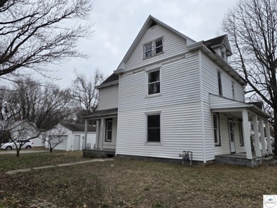 Truman Lake Home For Sale in Clinton Missouri