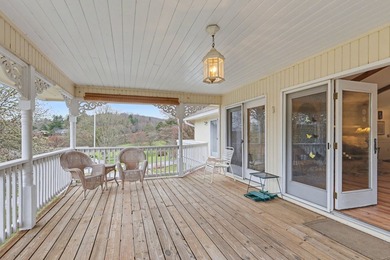 Brand new floors in this beautiful, expansive, 4 bedroom, 5.5 - photo 10