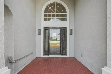 REO. Spacious 4-bedroom, 2-bath home with a screened inground - photo 6