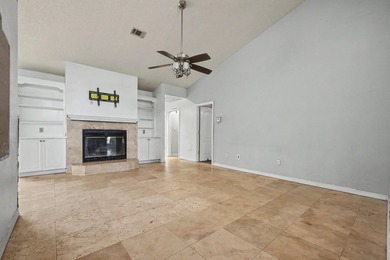 REO. Spacious 4-bedroom, 2-bath home with a screened inground - photo 8