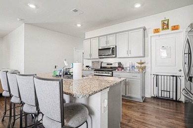 Welcome to this well-designed 4-bedroom, 3-full-bath home - photo 9