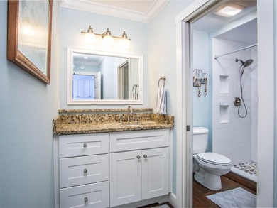 Beautiful end ground floor and corner unit. Enjoy the waterfront - photo 18