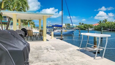 Beautiful end ground floor and corner unit. Enjoy the waterfront - photo 21