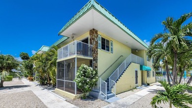 Beautiful end ground floor and corner unit. Enjoy the waterfront - photo 24