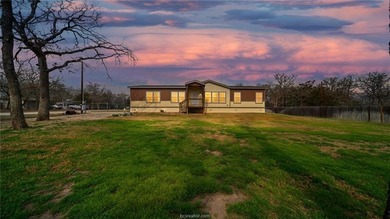 Somerville Lake Home For Sale in Somerville Texas