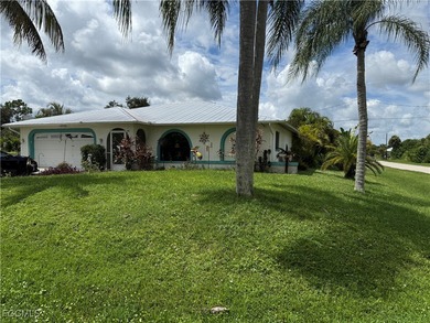 Caloosahatchee River Home For Sale in Alva Florida