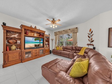 Beautiful maintained 2397 square feet ,4-bedroom, 2.5 -bath - photo 12