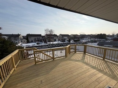 An absolute magnificent completely redone waterfront home in - photo 9
