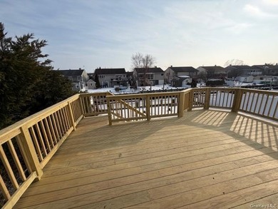 An absolute magnificent completely redone waterfront home in - photo 10