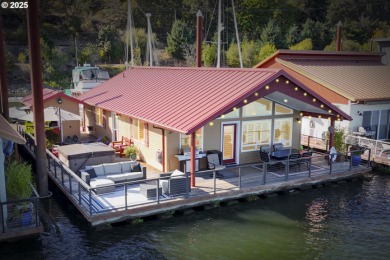 Willamette River - Multnomah County Home For Sale in Portland Oregon