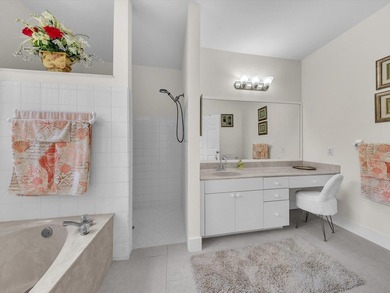 Beautiful maintained 2397 square feet ,4-bedroom, 2.5 -bath - photo 23