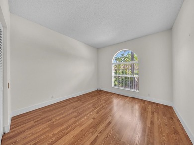 Beautiful maintained 2397 square feet ,4-bedroom, 2.5 -bath - photo 26