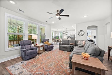 Welcome to this beautifully maintained Hunter Quinn - photo 9
