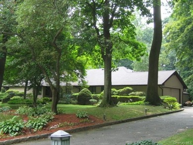Classic Ranch Located On One Of Kings Point Most Sought After - photo 1