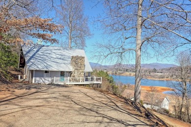 Lake Chatuge Home Sale Pending in Hiawassee Georgia