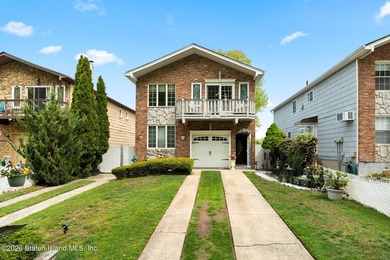 Welcome to 941 Ramona Avenue, a meticulously maintained two - photo 1