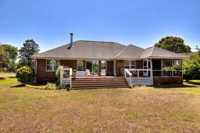 Completely remodeled wonderful 4BR, 3BA waterfront home - photo 6
