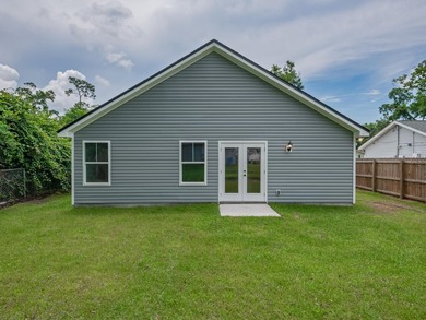 Move In Ready! Affordable 4 bedroom brand new construction! - photo 6