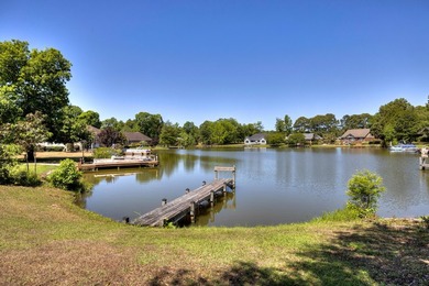 Completely remodeled wonderful 4BR, 3BA waterfront home - photo 8