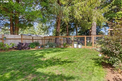 Welcome to 83340 Spruce Lane, a warm and inviting 1,252 SF - photo 13