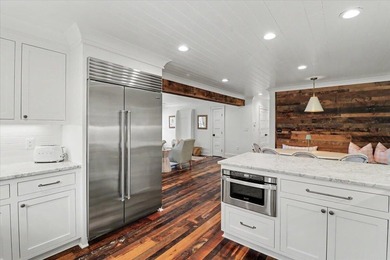 Welcome to your own Sullivan's Island retreat, where timeless - photo 14