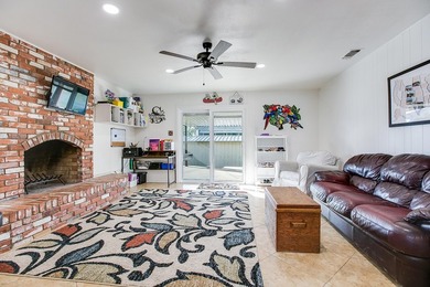 Lakefront living made easy!! This beautifully updated 2 bed, 2.5 - photo 19