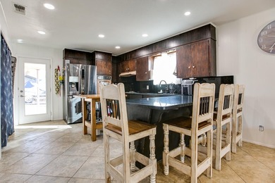 Lakefront living made easy!! This beautifully updated 2 bed, 2.5 - photo 24