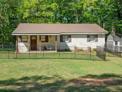DEEP WATER!! Tucked away in the sought-after Reed Creek area of - photo 1