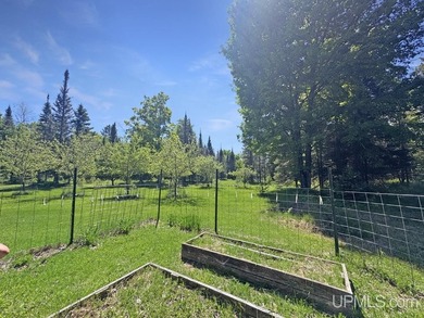 Escape to your own private Northwoods retreat with this - photo 33
