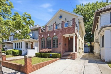 Welcome to this beautiful detached one-family home in the highly - photo 1