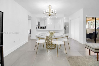 Beautifully updated unit featuring modern finishes throughout