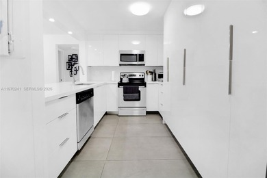 Beautifully updated unit featuring modern finishes throughout