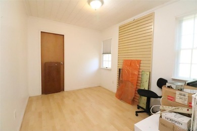 Welcome to 2027 Oakland Ave...a perfect Wantagh Cape just - photo 14