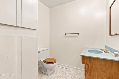 This corner-lot gem captures the perfect mountain-home look and - photo 26