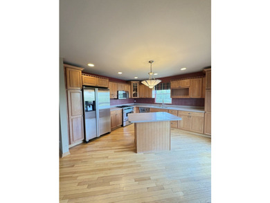 Welcome to this beautifully maintained end-unit townhome - photo 10